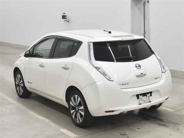 2015 NISSAN LEAF